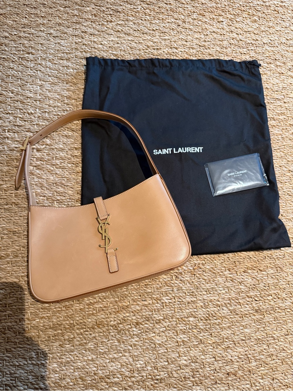 Saint Laurent Le 5 à 7 Leather Shoulder Bag YSL Beige - Picture 11 of 17